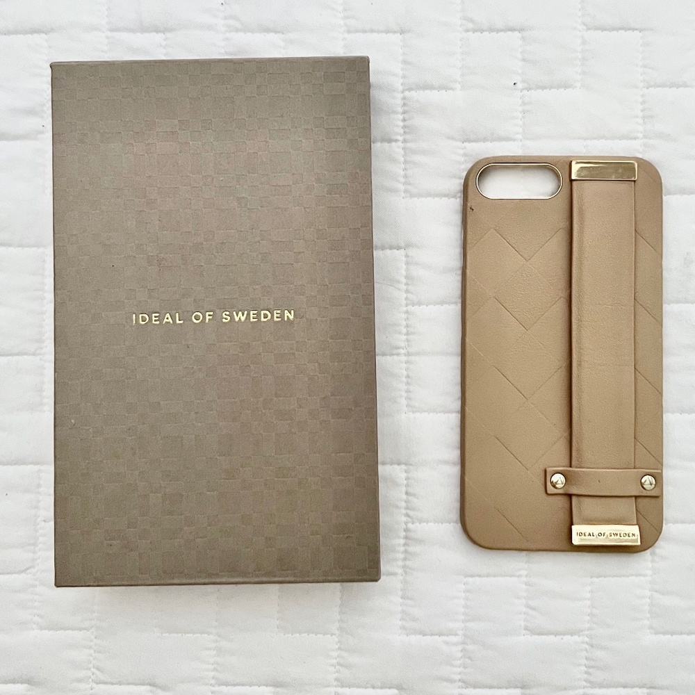 IDEAL OF SWEDEN Statement Case iPhone 8Plus Braided Light Camel, Strap Handle